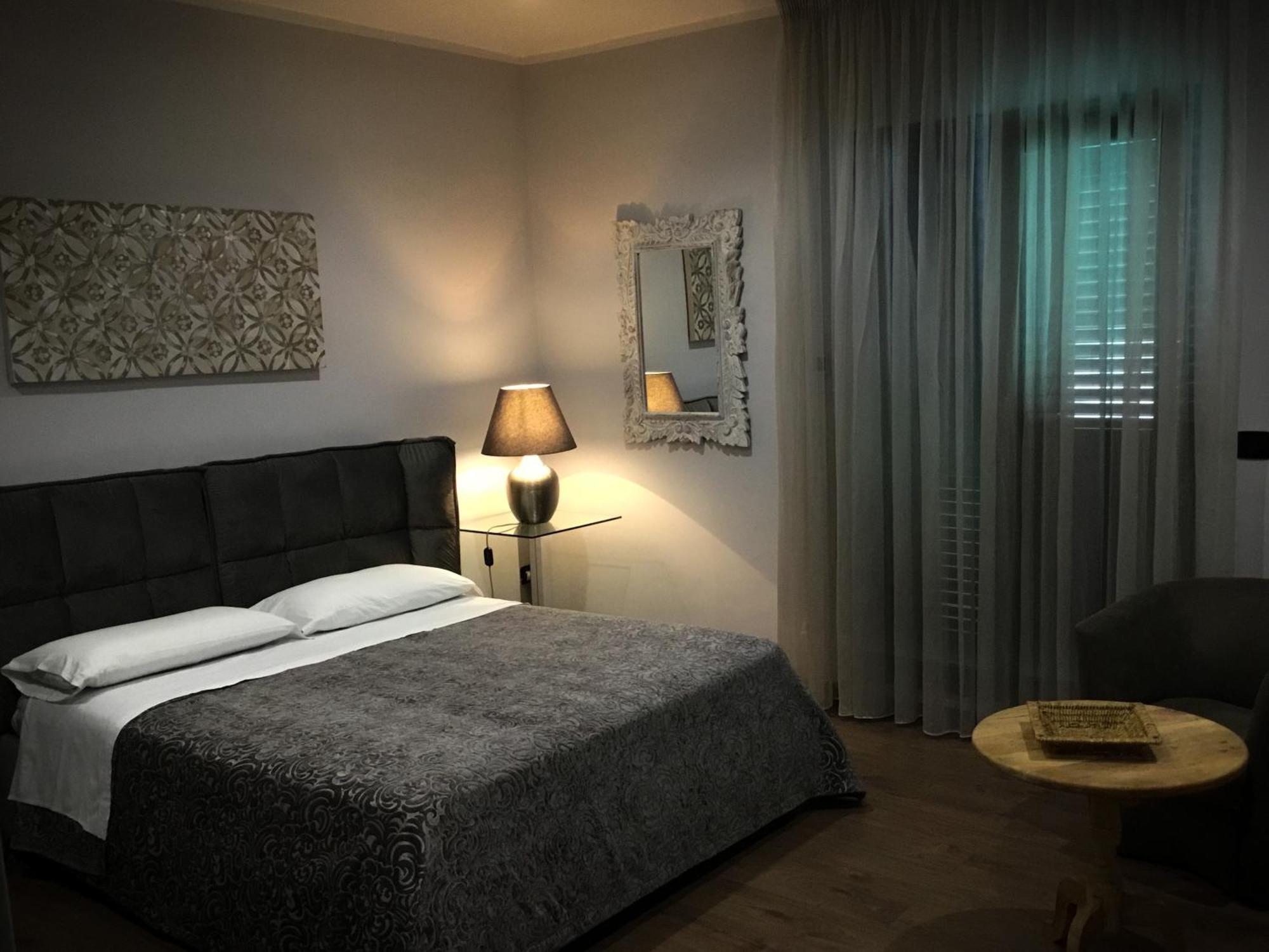 Erania Apartments Sala Consilina Zewnętrze zdjęcie
